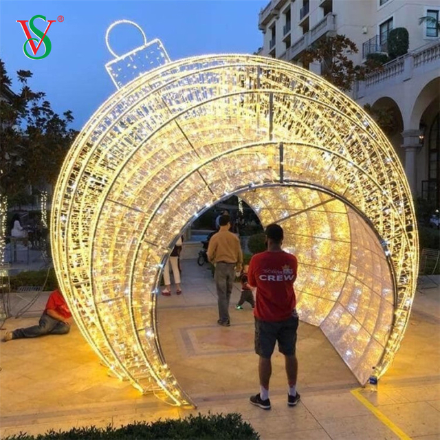 Grande lumière extérieure de motif de forme de boule d'arc 3D pour la décoration de Noël