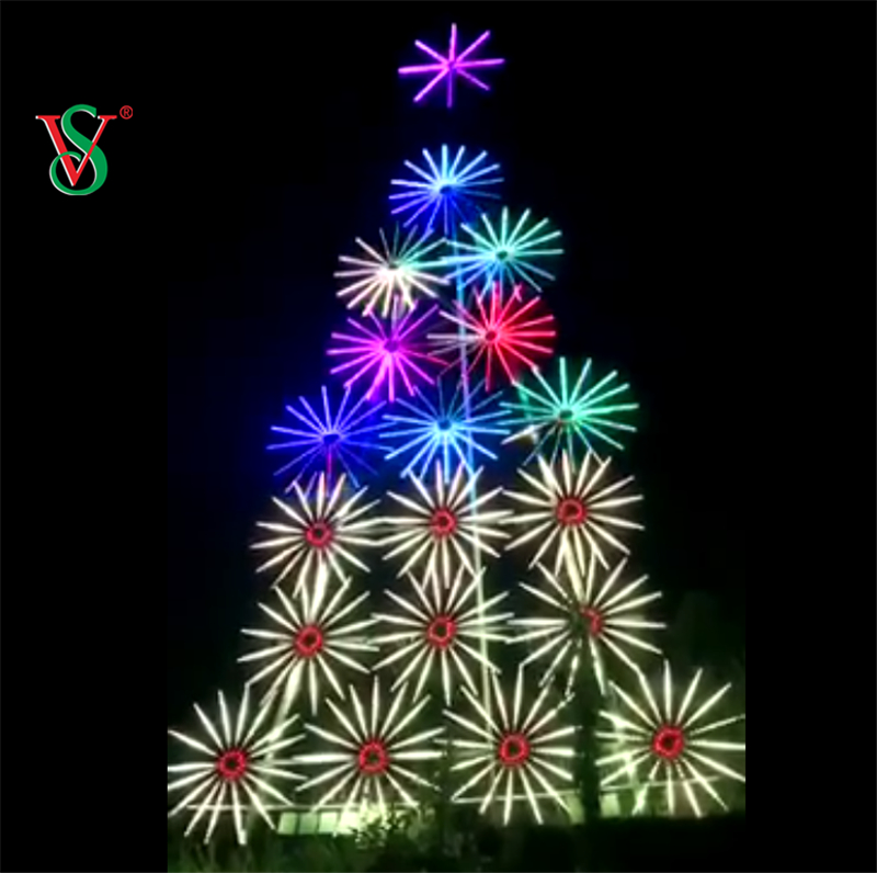 Le feu d'artifice de la décoration de Noël de vacances allume les lumières extérieures d'arbre de feux d'artifice de LED