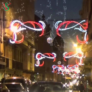 Grande lumière extérieure pré allumée de motif de rue 2D pour la décoration commerciale de rue