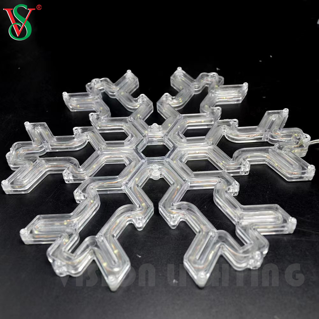 Les ornements accrochants extérieurs de décoration de Noël ont mené les lumières acryliques de motif de flocon de neige