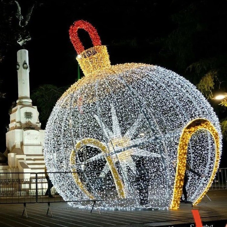 Boule lumineuse géante 3D