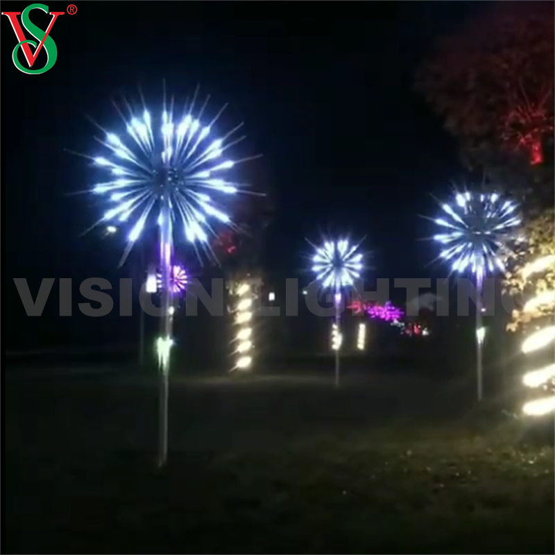 Décoration de Noël LED en plein air 12V RVB Fireworks Arbre Motif motif pour la rue